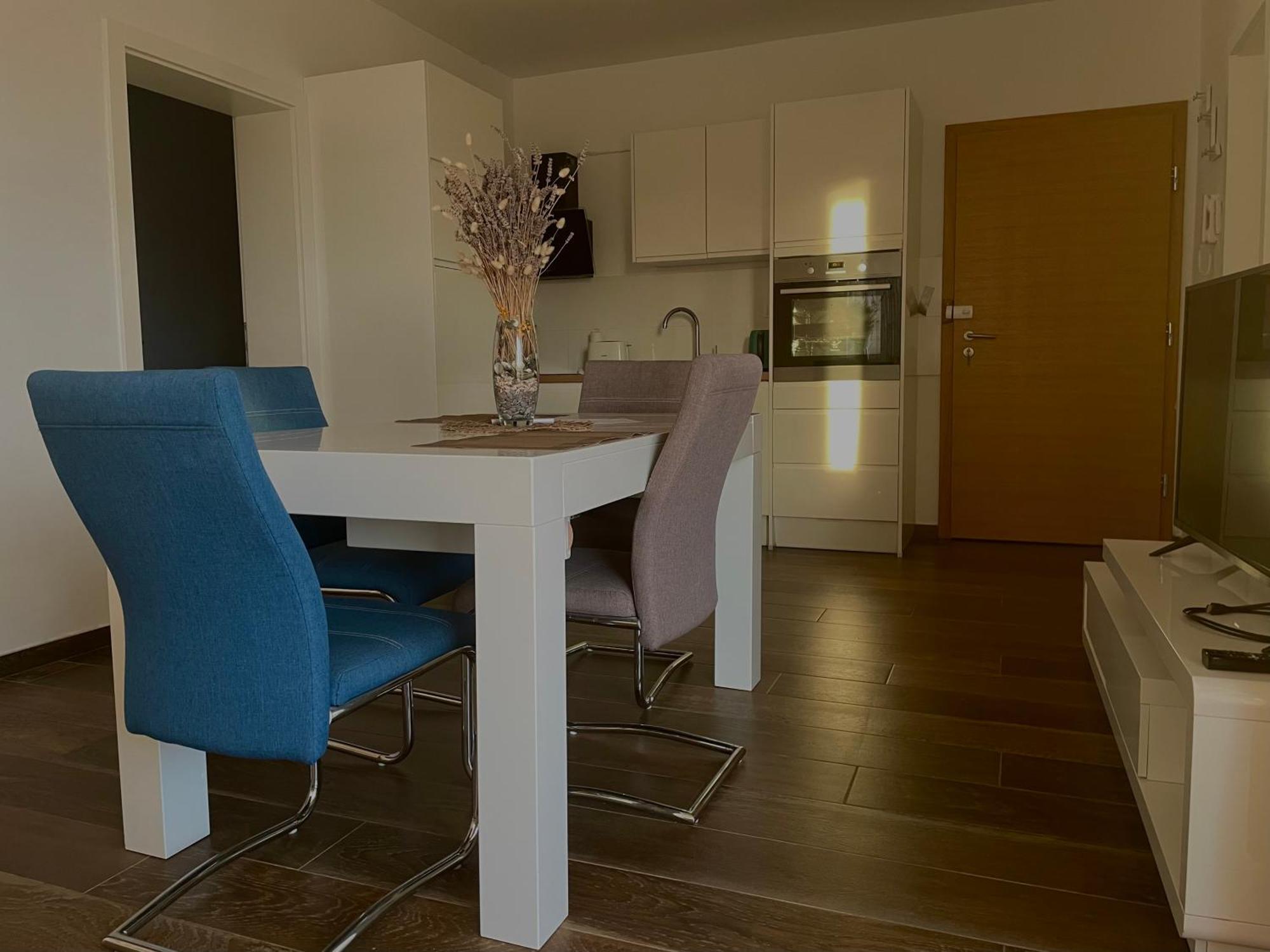 Blueberry Apartment โบล ภายนอก รูปภาพ
